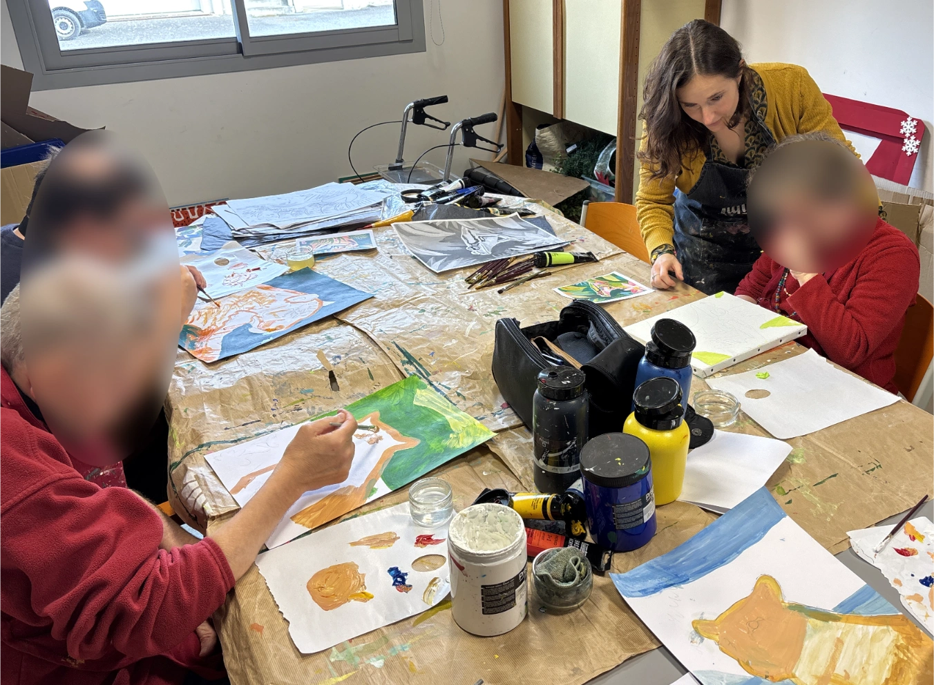 atelier-art-therapie-en-groupe-en-institution-bretagne