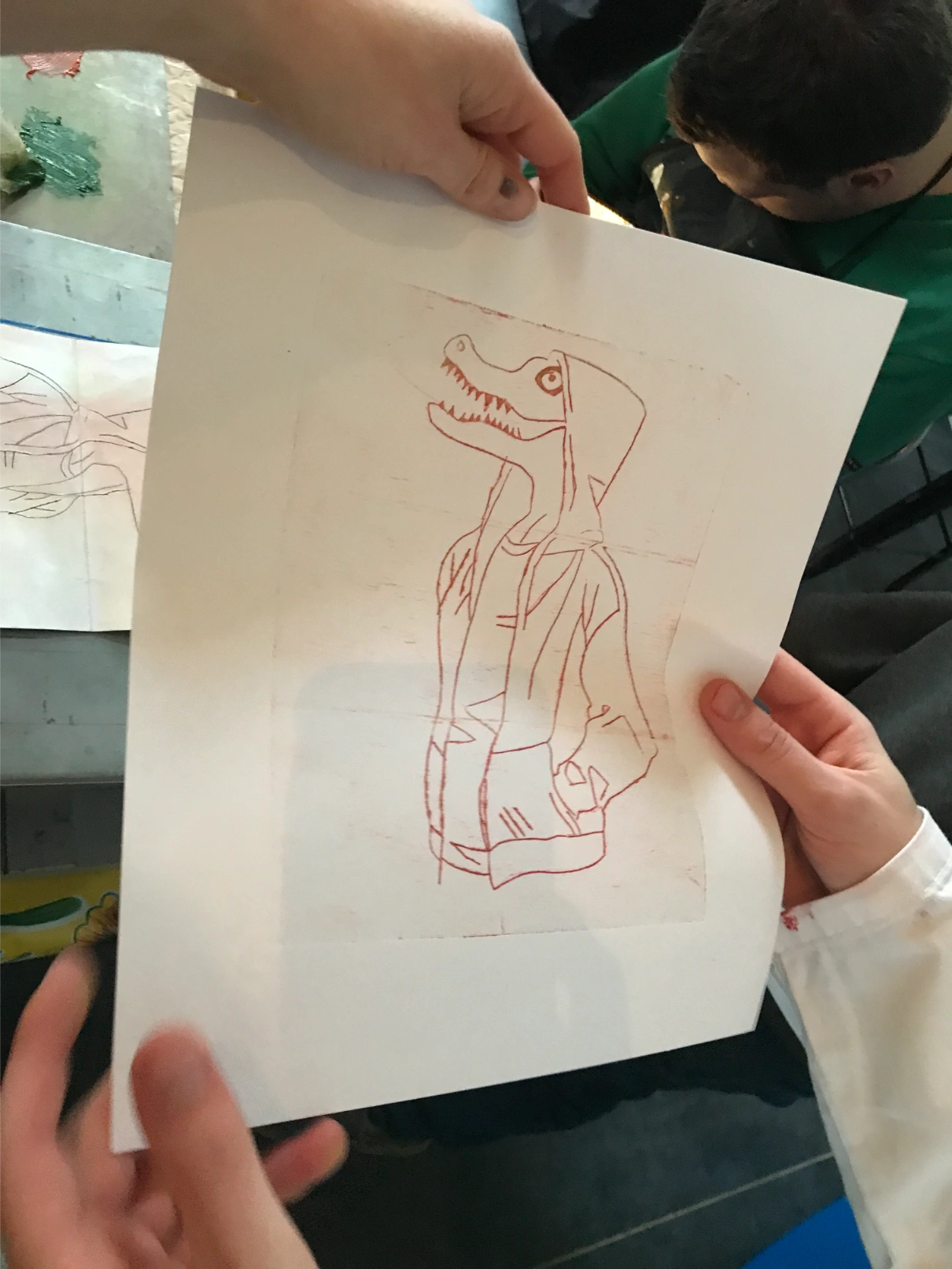 Ateliers-artistiques-dans-une-association-bretagne-gravure-Tétra pack 3