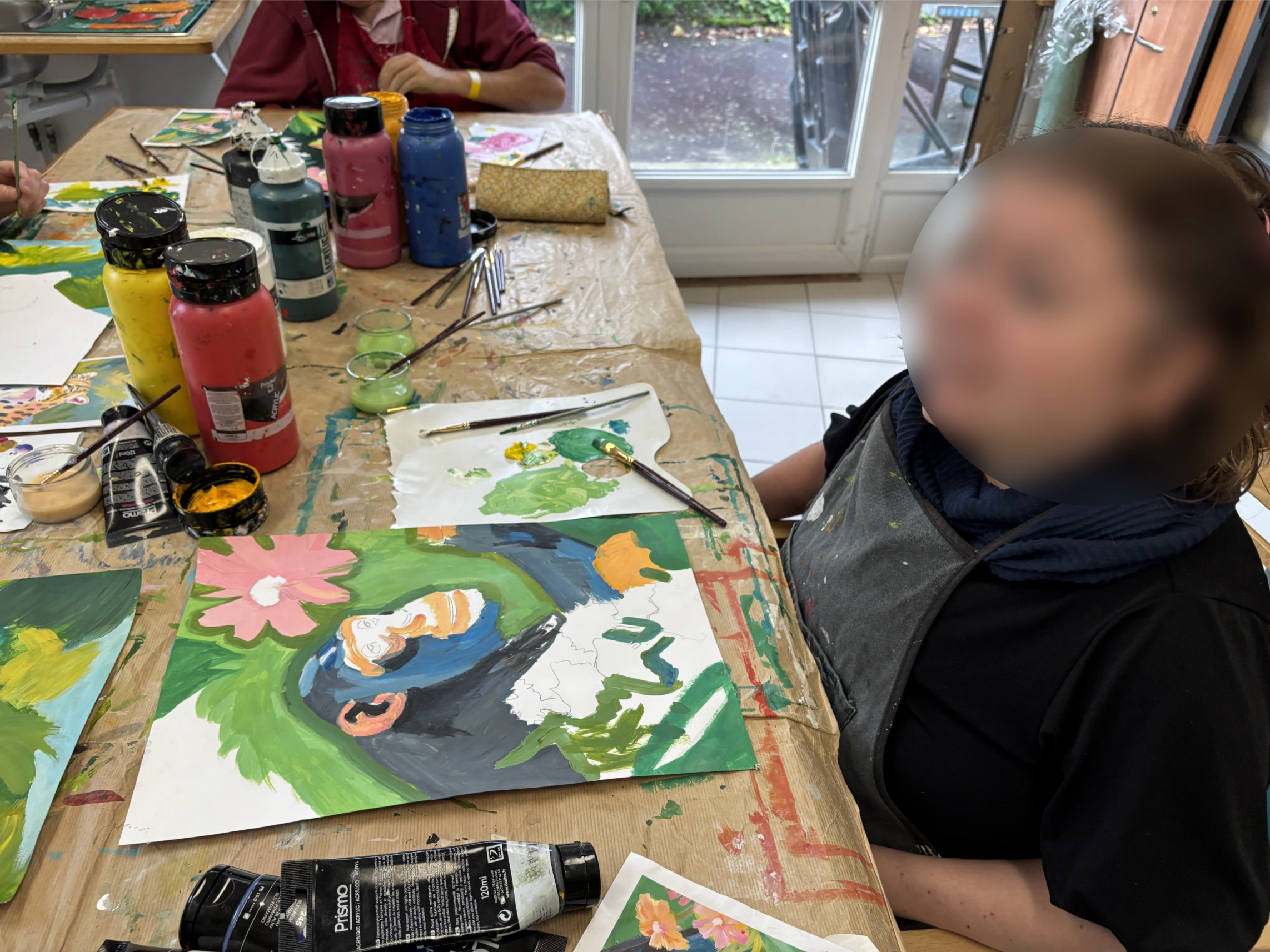 atelier-art-therapie-foyer-de-vie-bretagne-personnes-en-situation-de-handicap